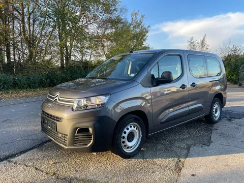 Citro&euml;n Berlingo Dubbele cabine L2 Crew Cab 130 PK 2 schuifdeuren